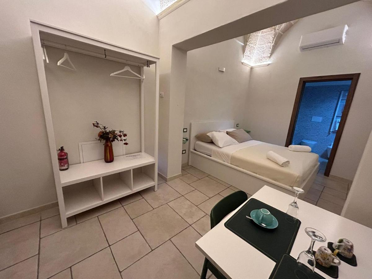 18 Mq Hotel Pulsano Exterior photo